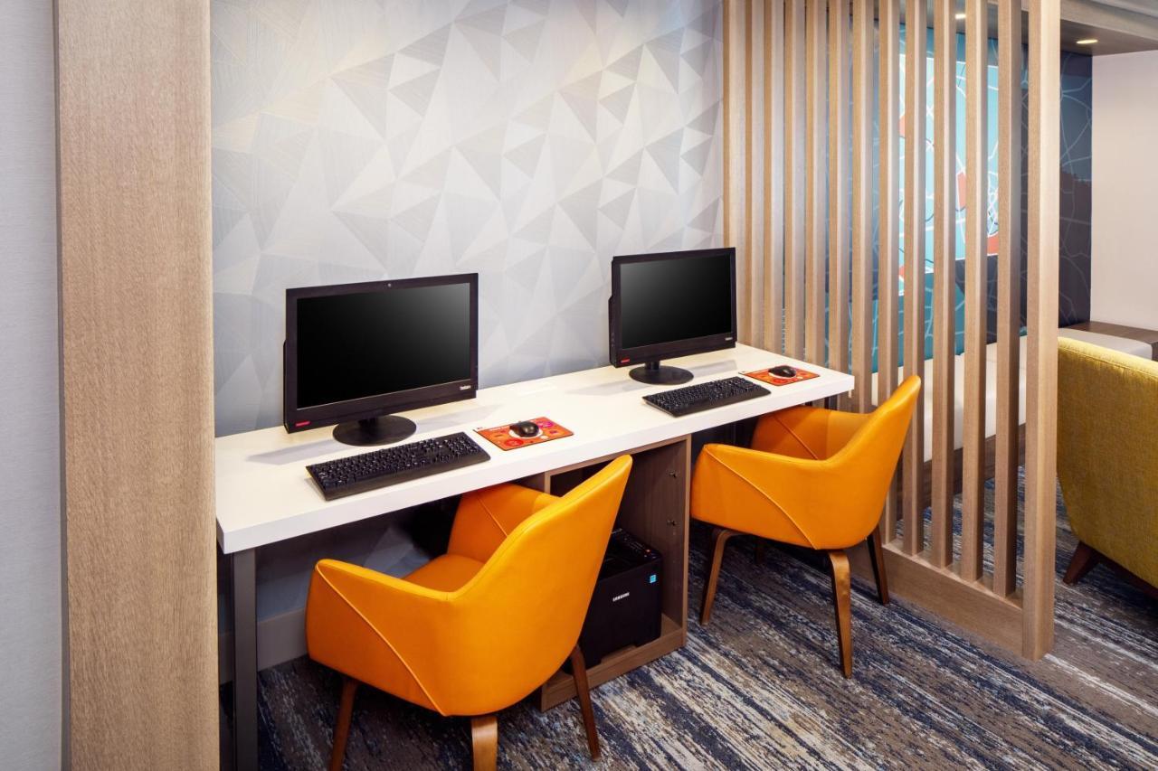 Holiday Inn Express And Suites Los Alamos Entrada Park By Ihg Bagian luar foto