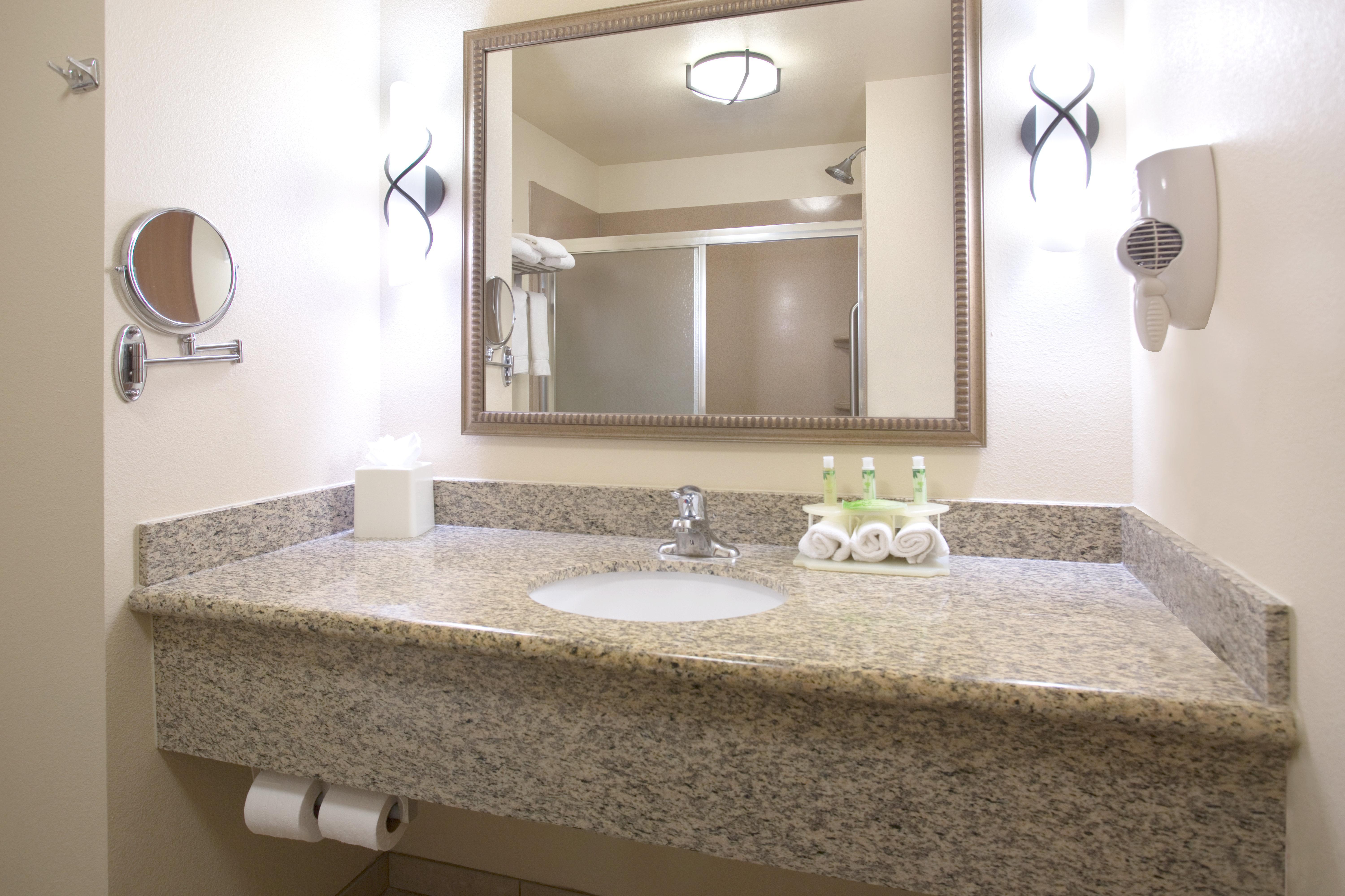 Holiday Inn Express And Suites Los Alamos Entrada Park By Ihg Bagian luar foto