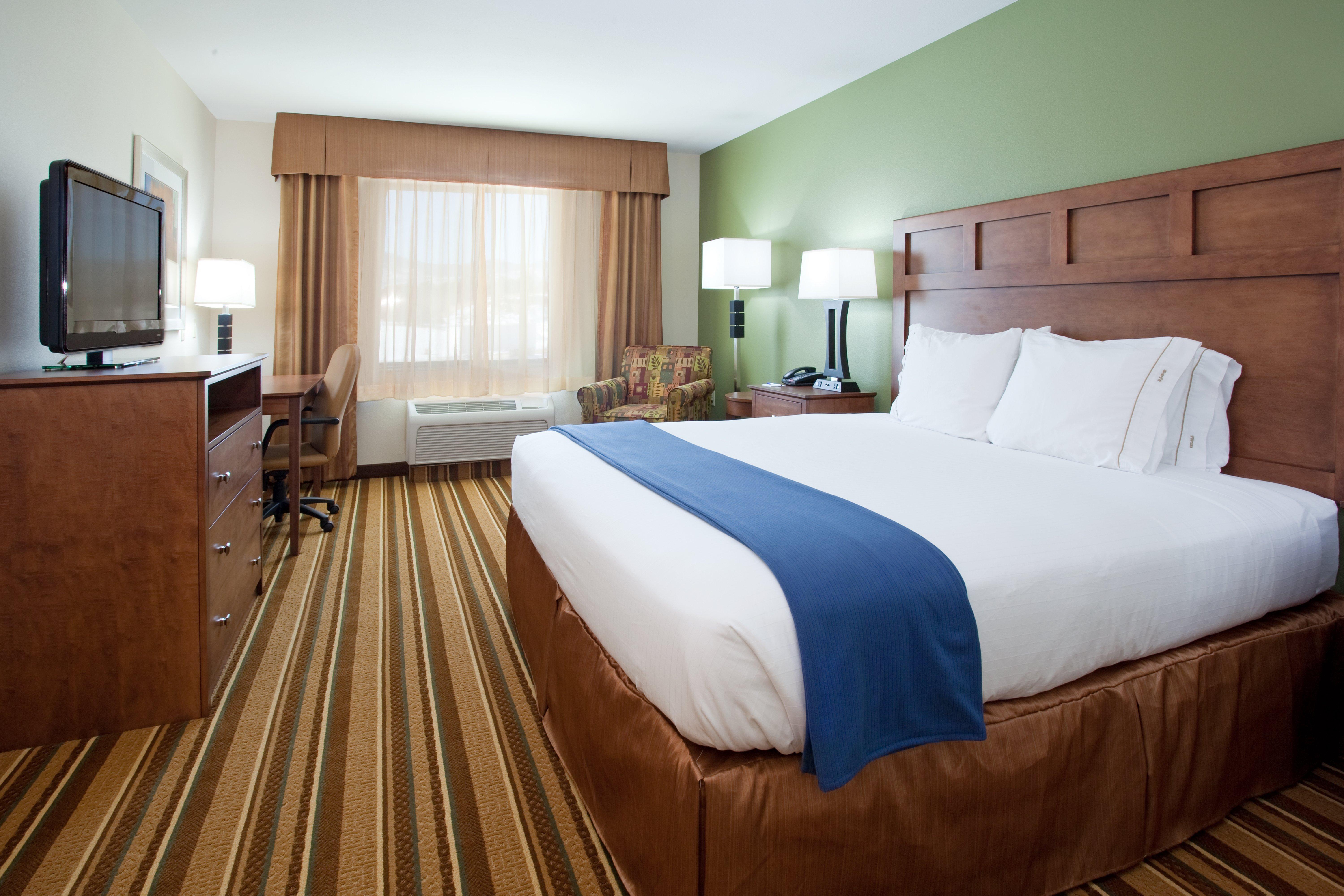 Holiday Inn Express And Suites Los Alamos Entrada Park By Ihg Bagian luar foto