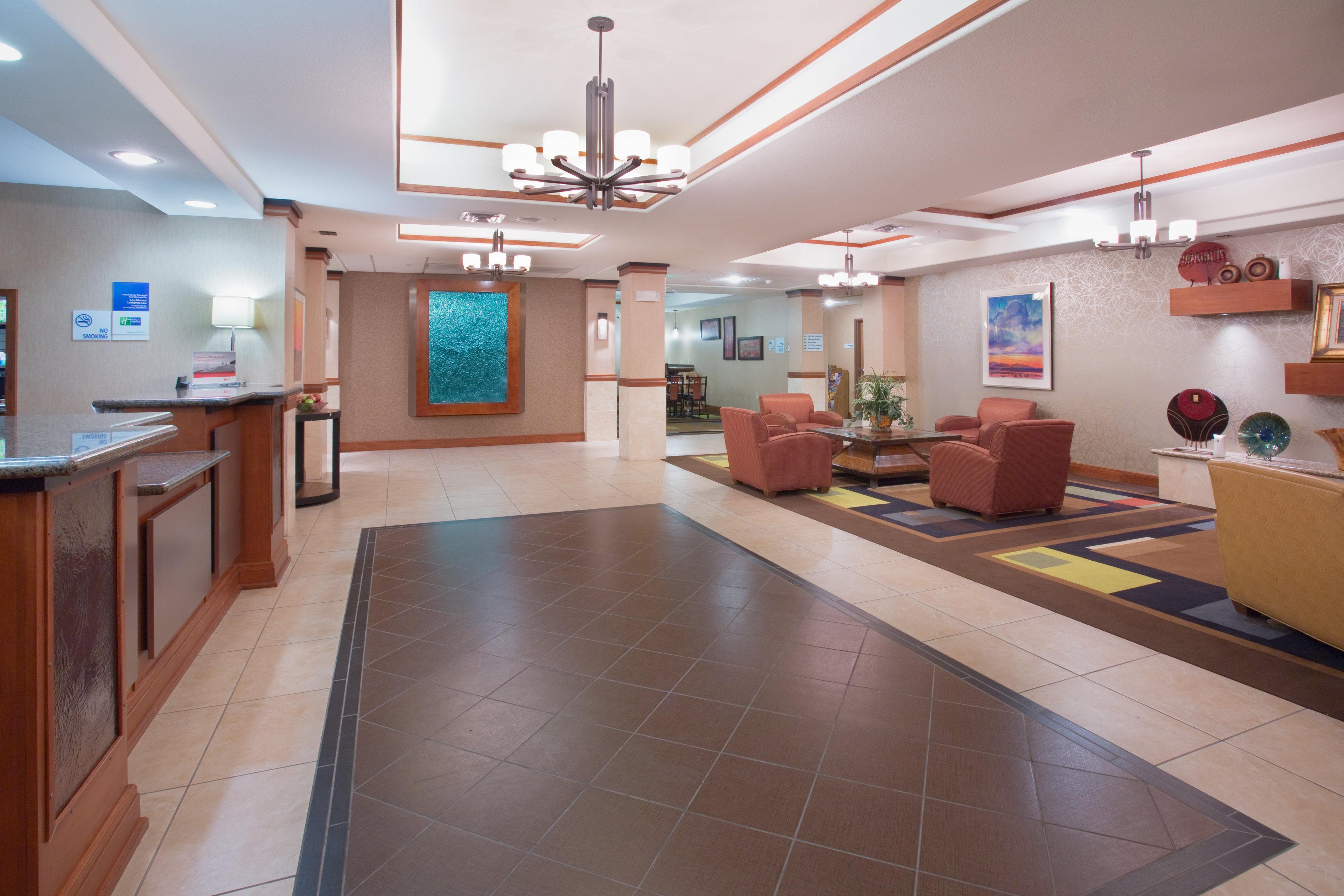 Holiday Inn Express And Suites Los Alamos Entrada Park By Ihg Bagian luar foto