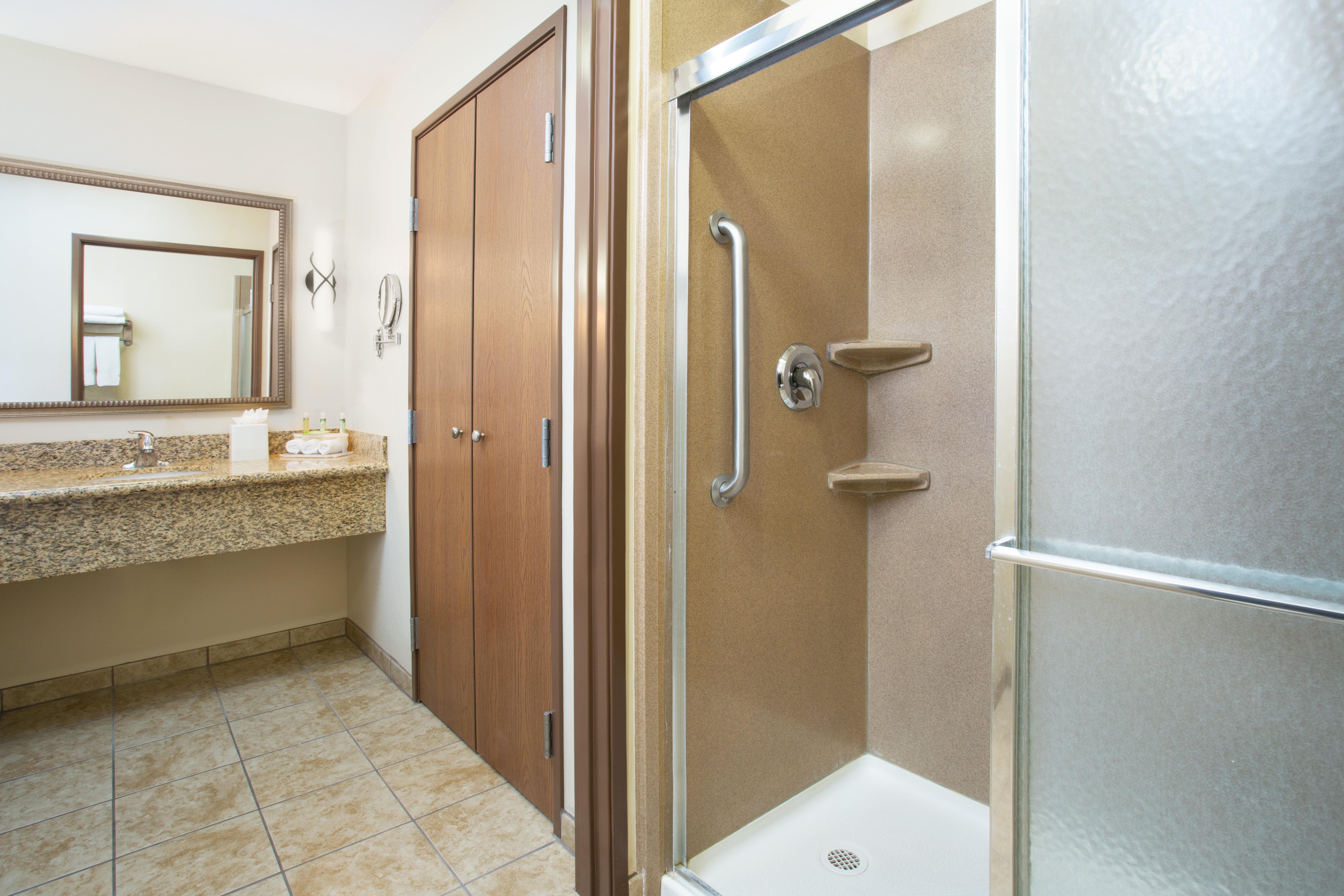 Holiday Inn Express And Suites Los Alamos Entrada Park By Ihg Bagian luar foto