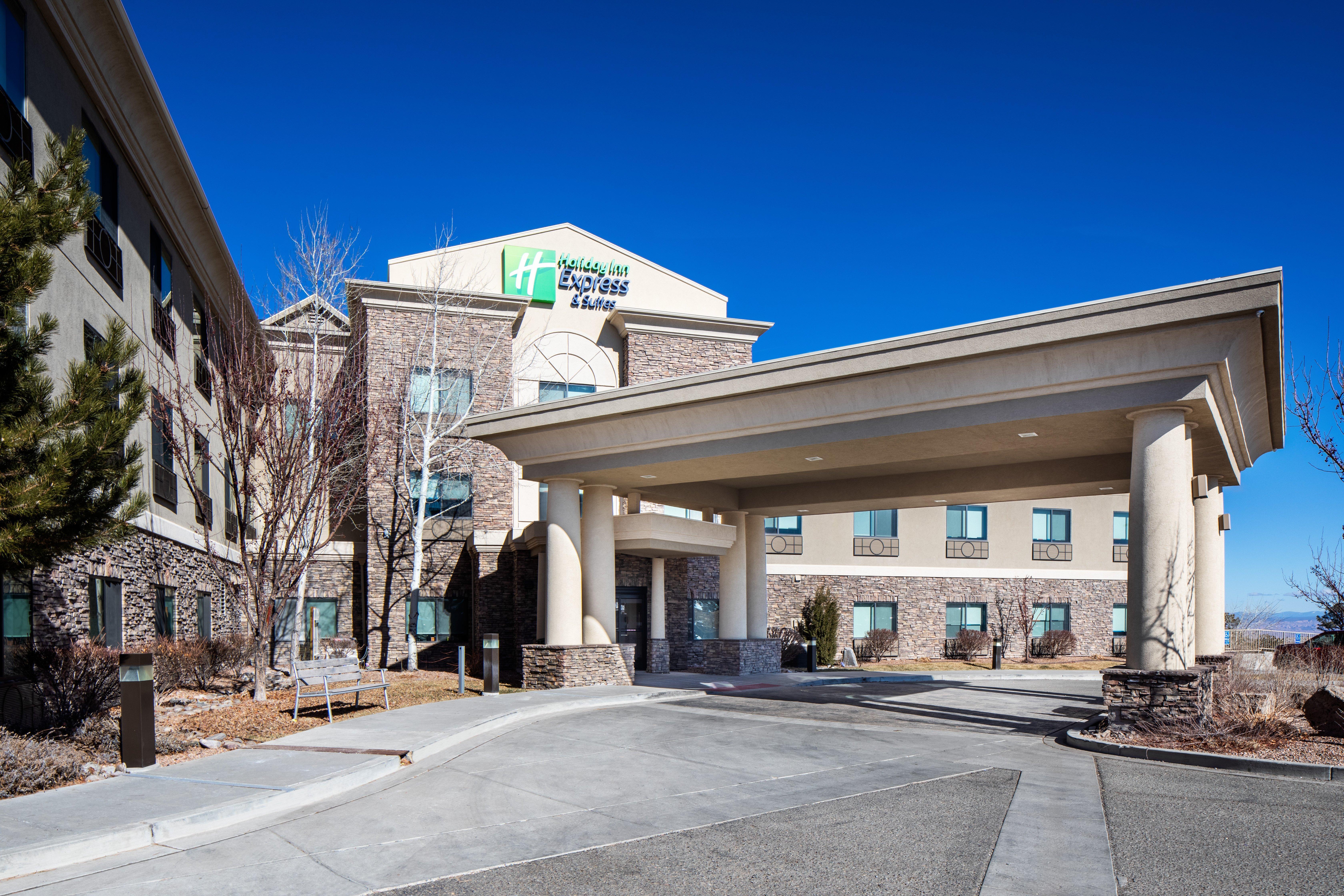 Holiday Inn Express And Suites Los Alamos Entrada Park By Ihg Bagian luar foto