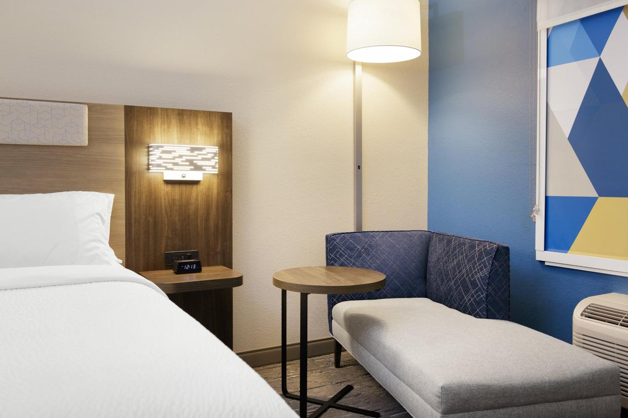 Holiday Inn Express And Suites Los Alamos Entrada Park By Ihg Bagian luar foto